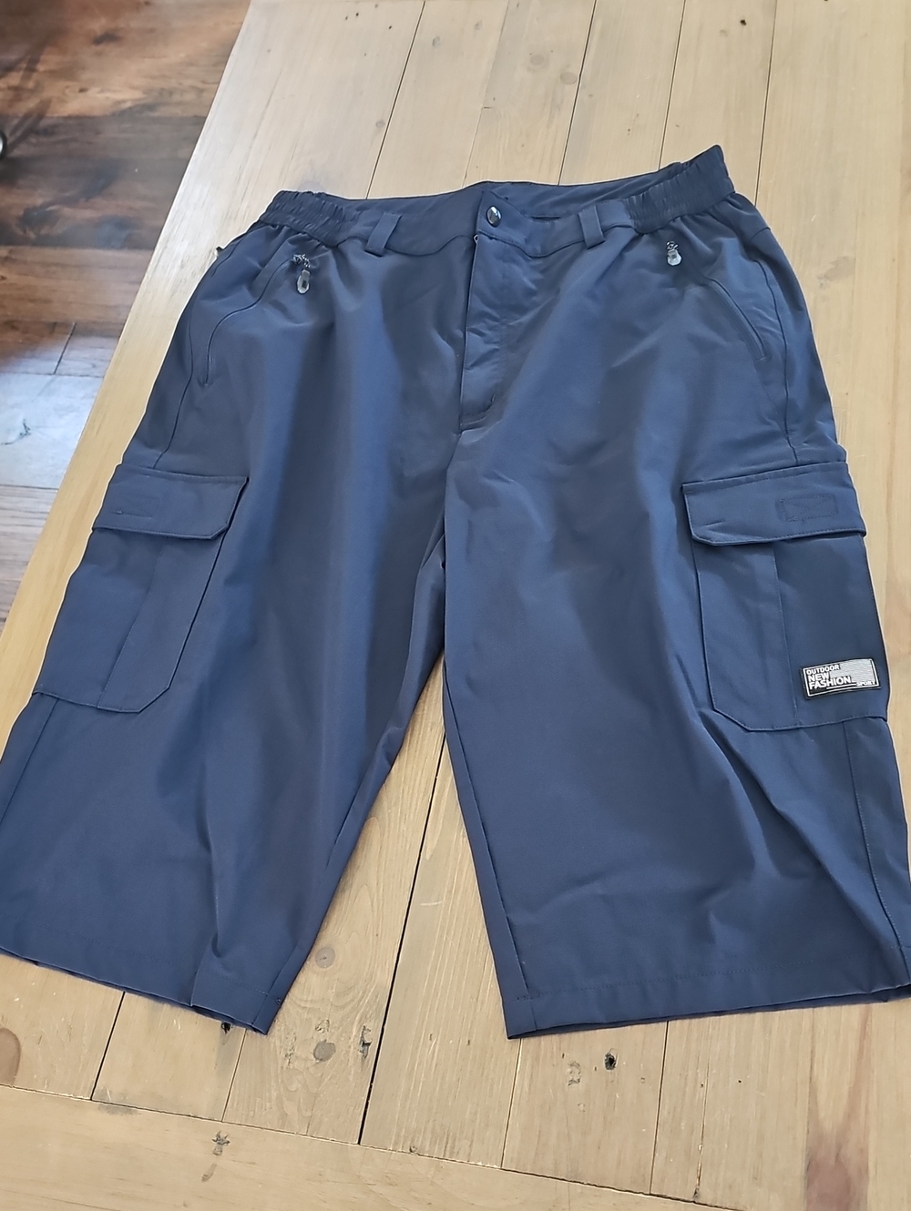 Men's Cargo Shorts in Navy with Multi-Pocket Utility Design
